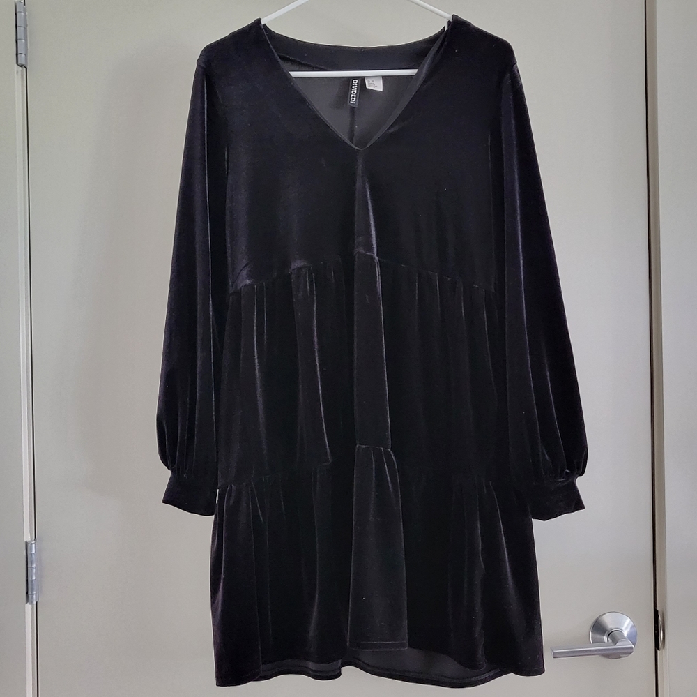 H&M Velvet Black Dress